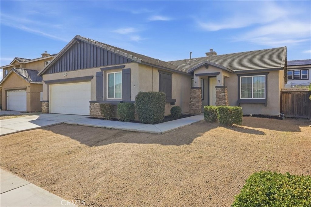 12921 Newport Property Photo 1