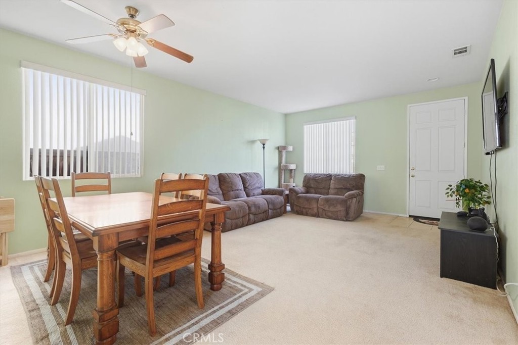 12921 Newport Property Photo 4