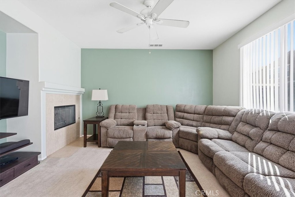 12921 Newport Property Photo 5