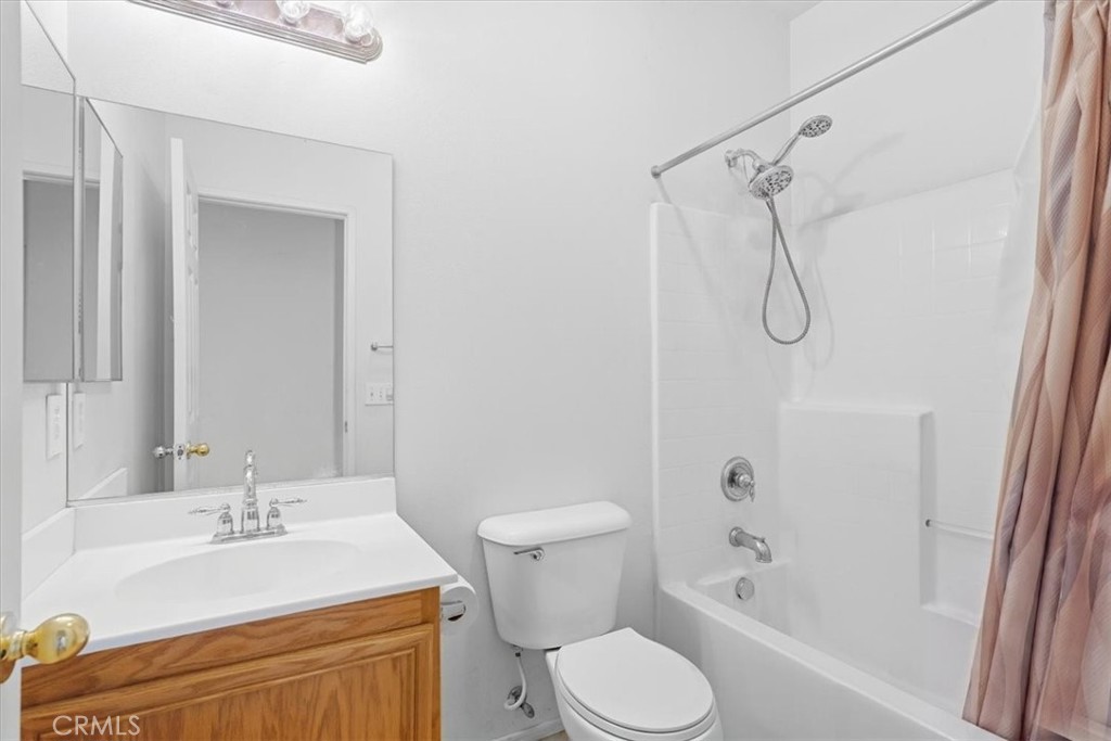 12921 Newport Property Photo 11