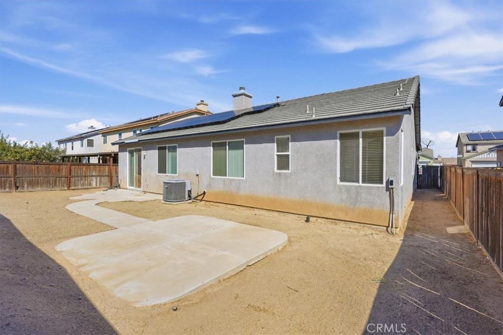 12921 Newport Property Photo 17
