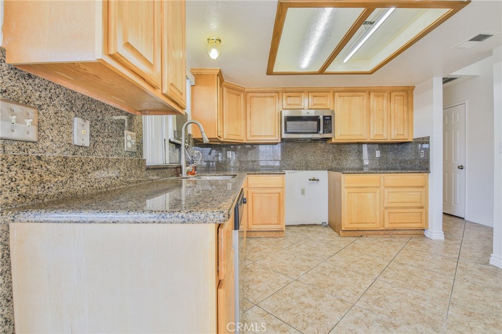 479 W Carter Property Photo 31
