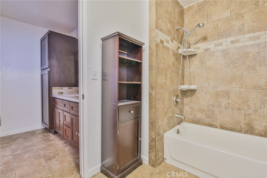 479 W Carter Property Photo 39