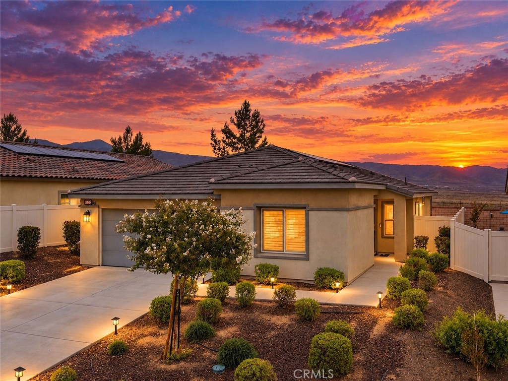 1568 Sunswept Property Photo 1