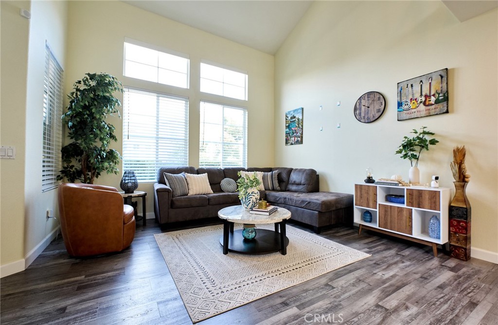 2080 New Haven Property Photo 4