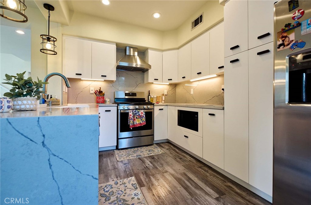 2080 New Haven Property Photo 8