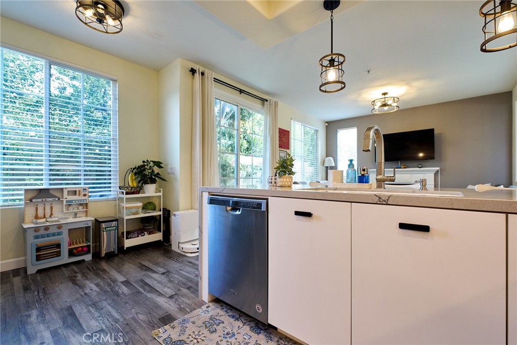 2080 New Haven Property Photo 10