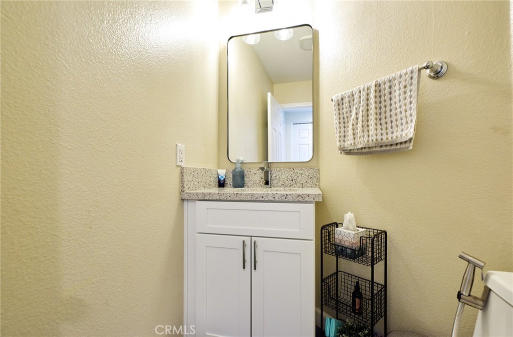 2080 New Haven Property Photo 14