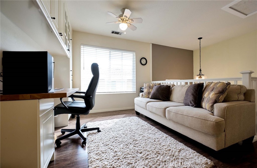 2080 New Haven Property Photo 17