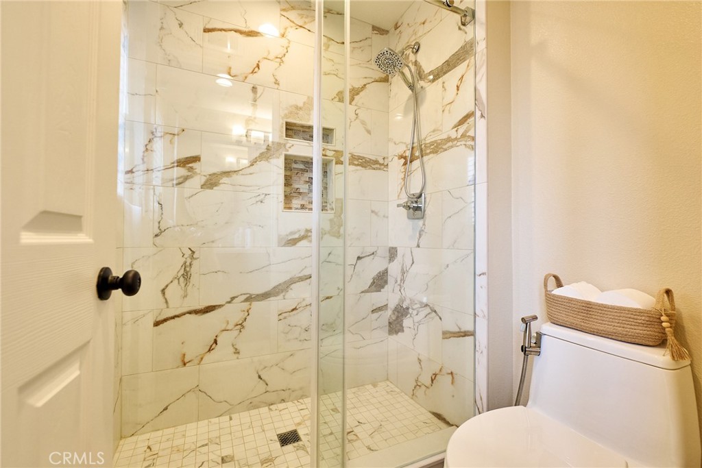 2080 New Haven Property Photo 28
