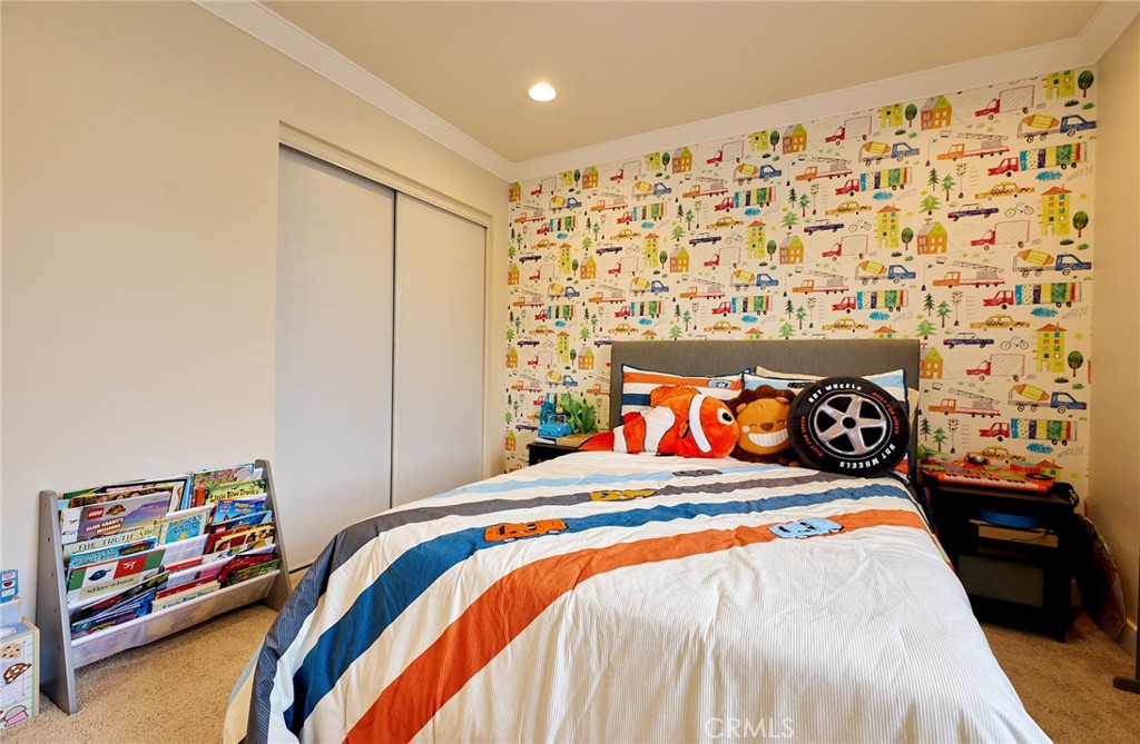 2080 New Haven Property Photo 29