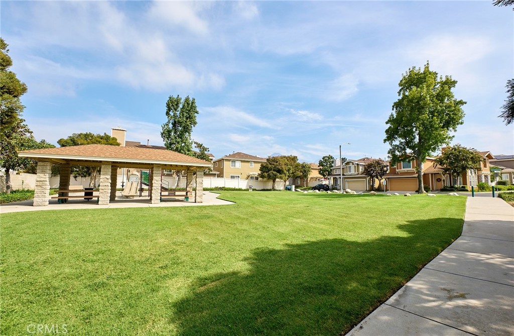 2080 New Haven Property Photo 34