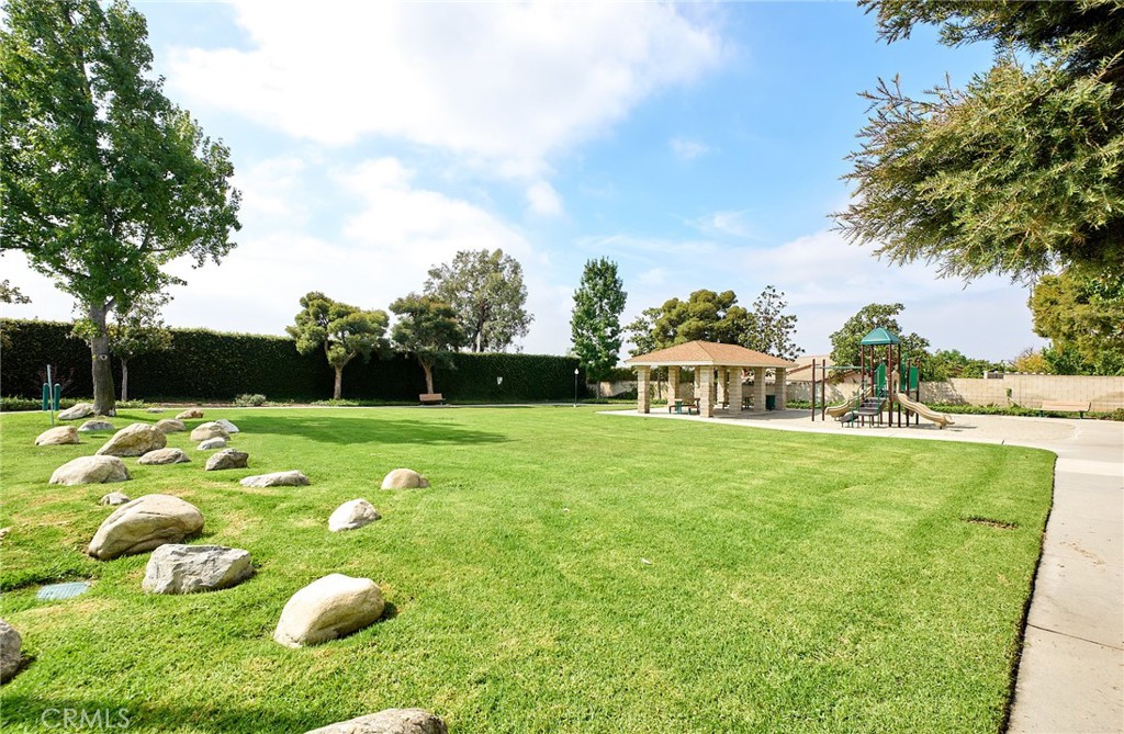 2080 New Haven Property Photo 35