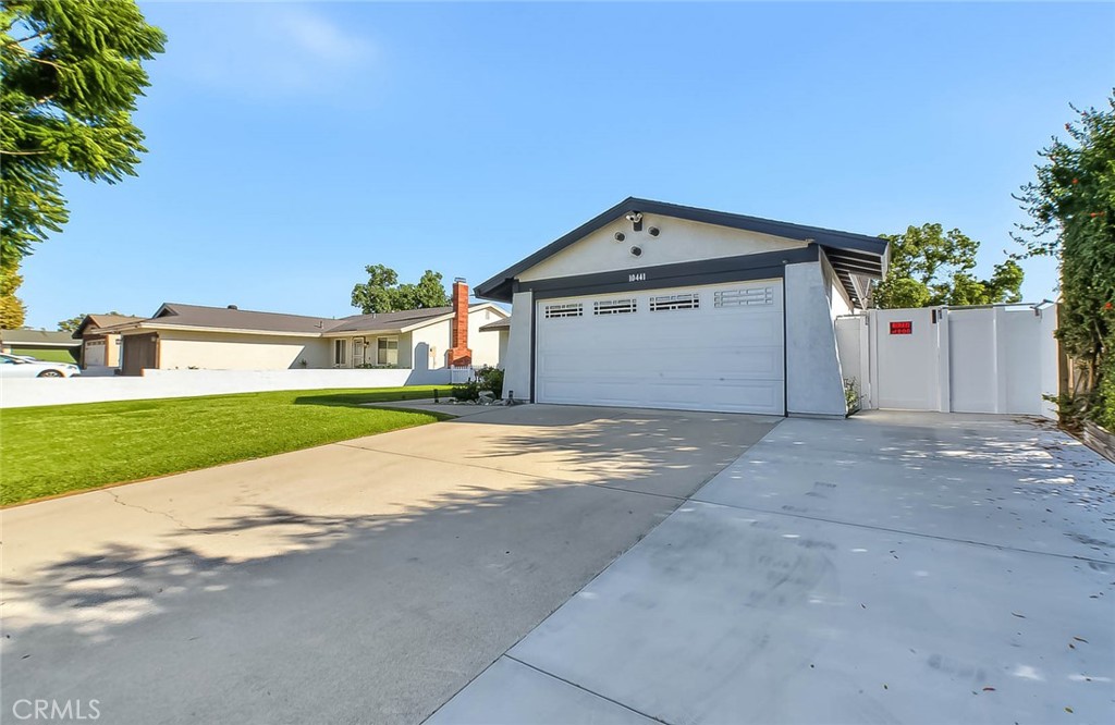 10441 Balsa Property Photo 3