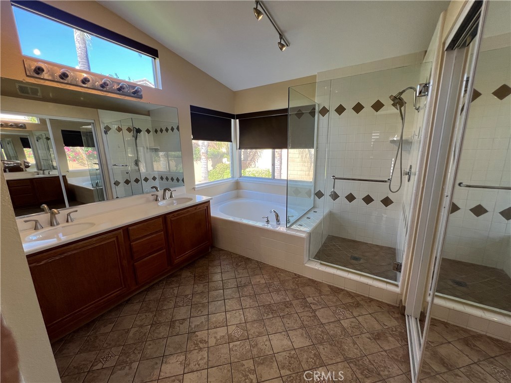 2664 La Morada Property Photo 9