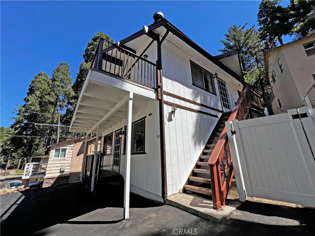 969 Fern Drive Property Photo 3