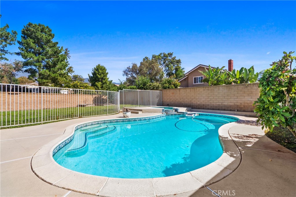 7043 Sterling Court Property Photo 23