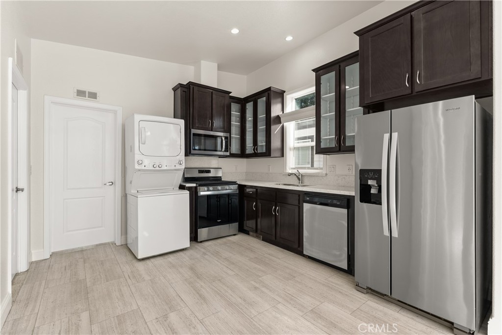8250 Lankershim Boulevard Space 185 Property Photo 2