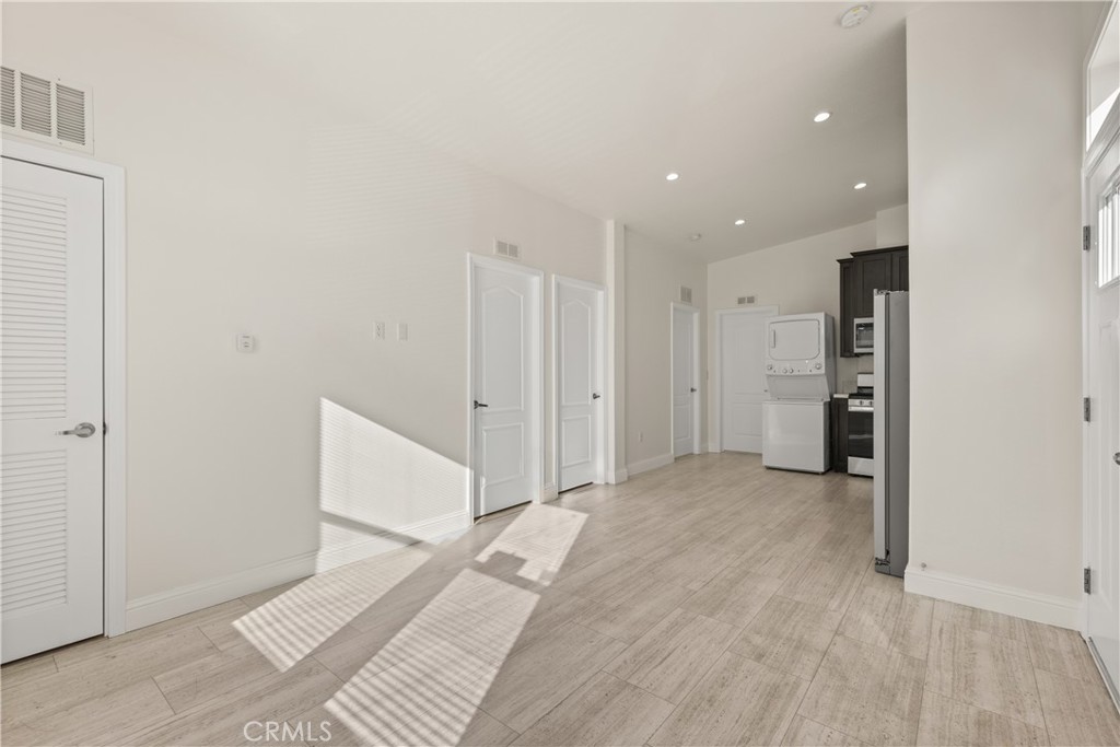 8250 Lankershim Boulevard Space 185 Property Photo 4