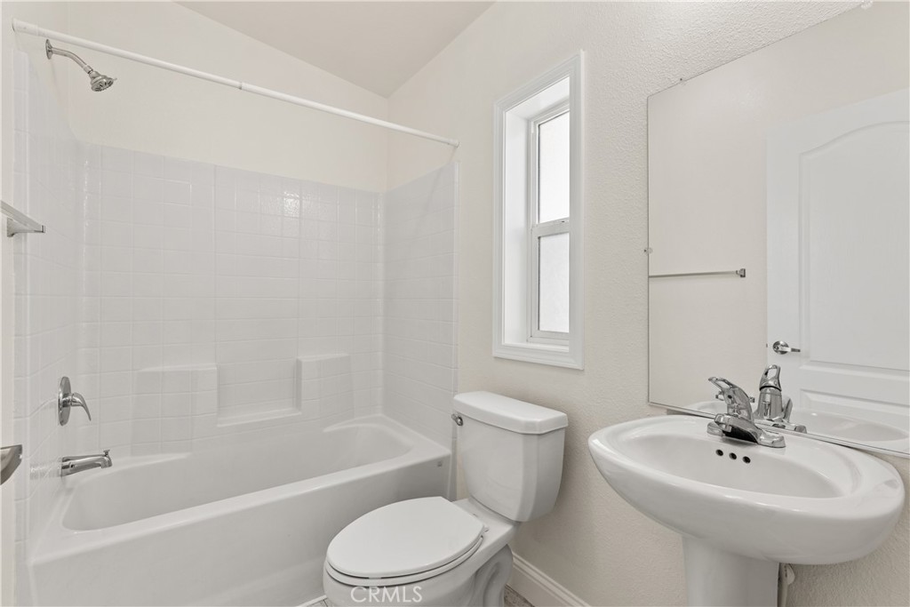 8250 Lankershim Boulevard Space 185 Property Photo 9