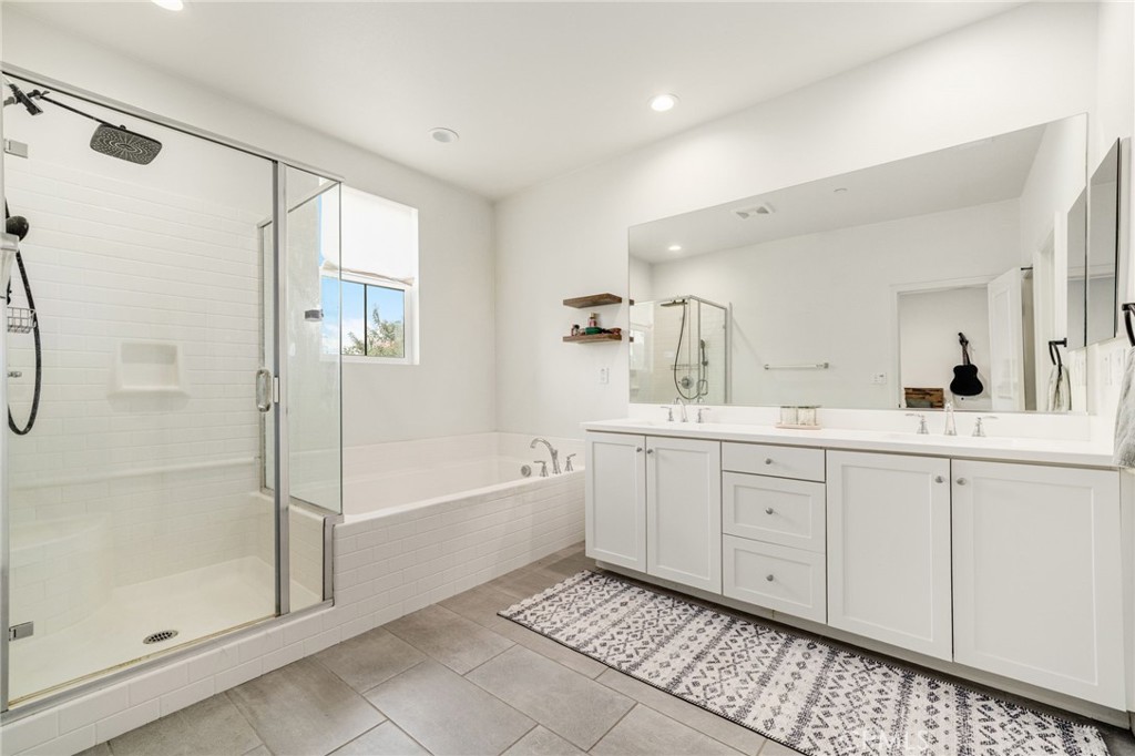 3880 S Oasis Paseo 21 Property Photo 17