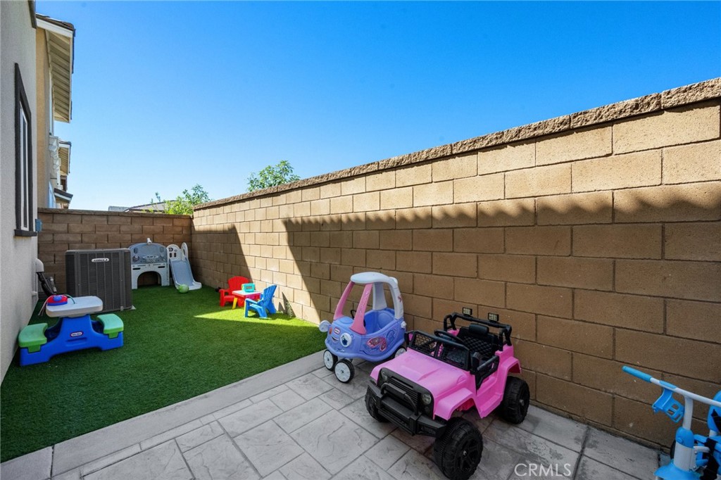 5142 Endive Property Photo 54