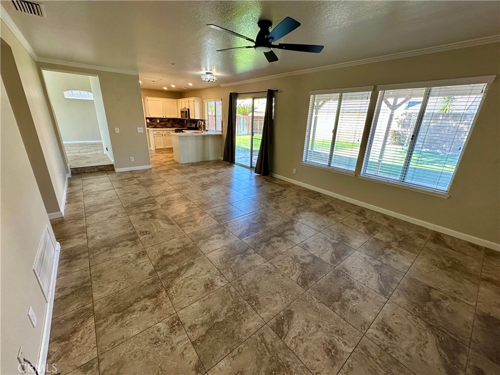 3680 N Live Oak Property Photo 7