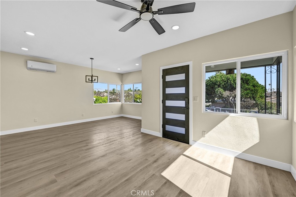 715 S Record Property Photo 4
