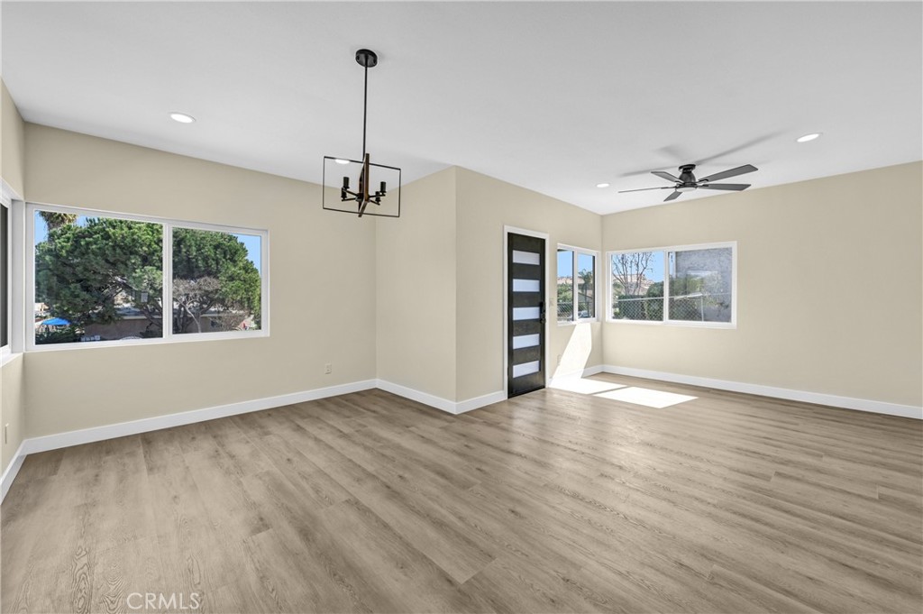 715 S Record Property Photo 5