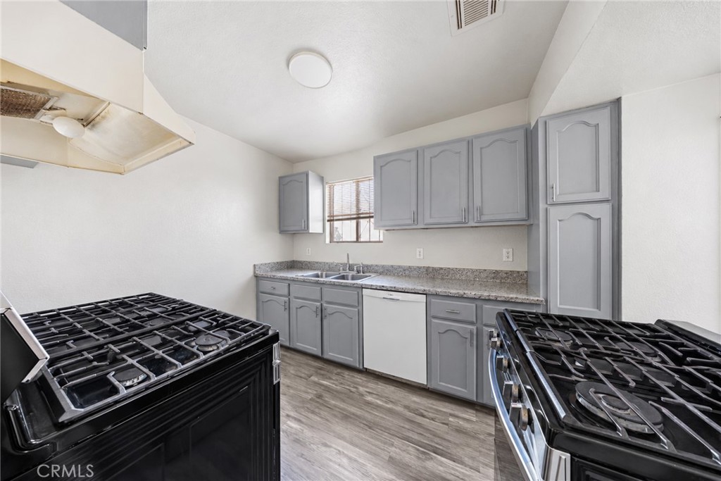 9614 Graham Ave Property Photo 14