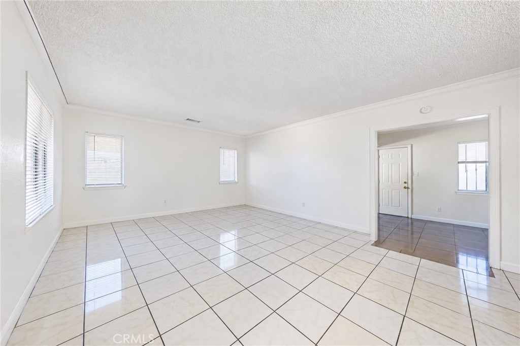 9614 Graham Ave Property Photo 26
