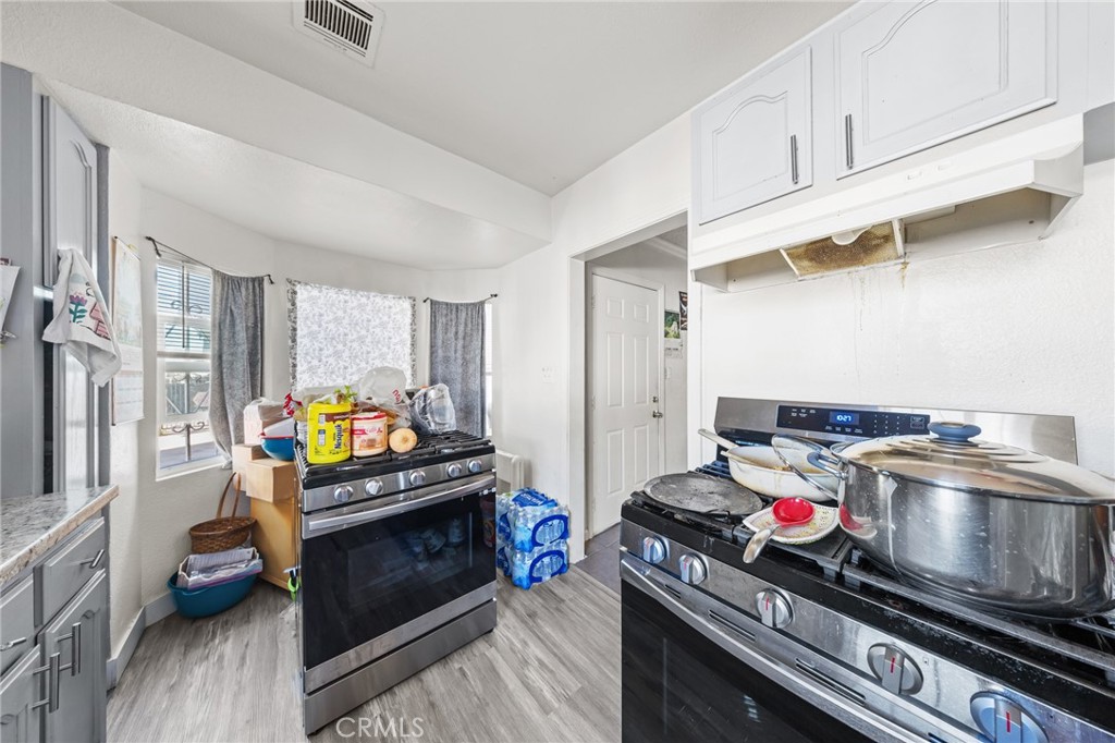 9614 Graham Ave Property Photo 17