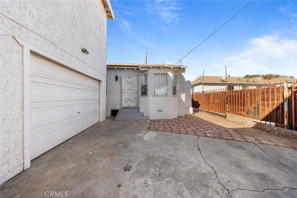 9614 Graham Ave Property Photo 49