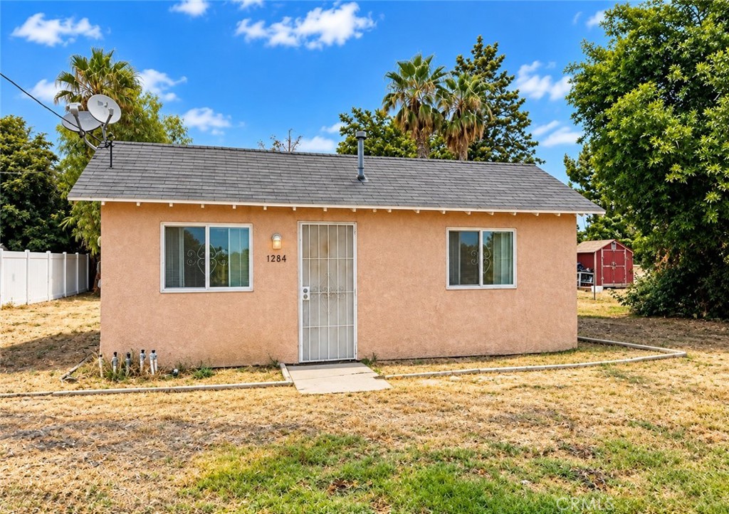 1284 E Laurelwood Property Photo 1