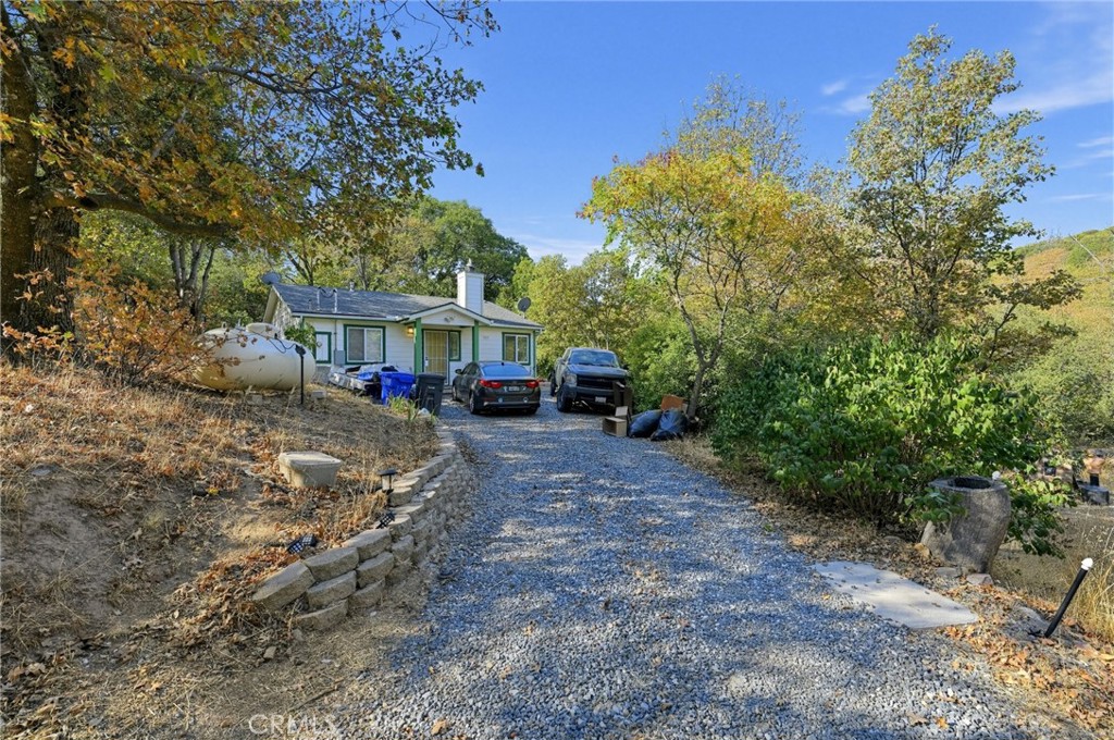 829 Hillside Drive Property Photo 2