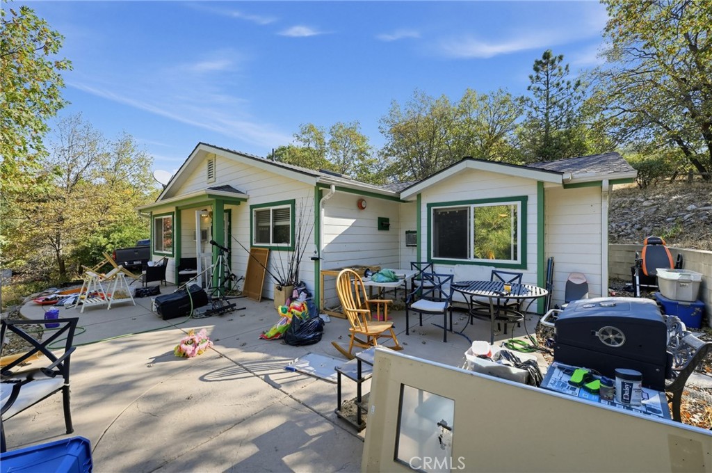 829 Hillside Drive Property Photo 3