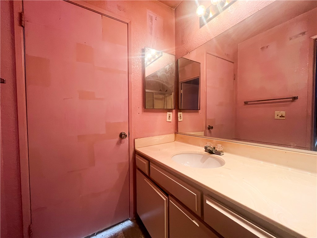 6100 Rugby Avenue 113 Property Photo 11