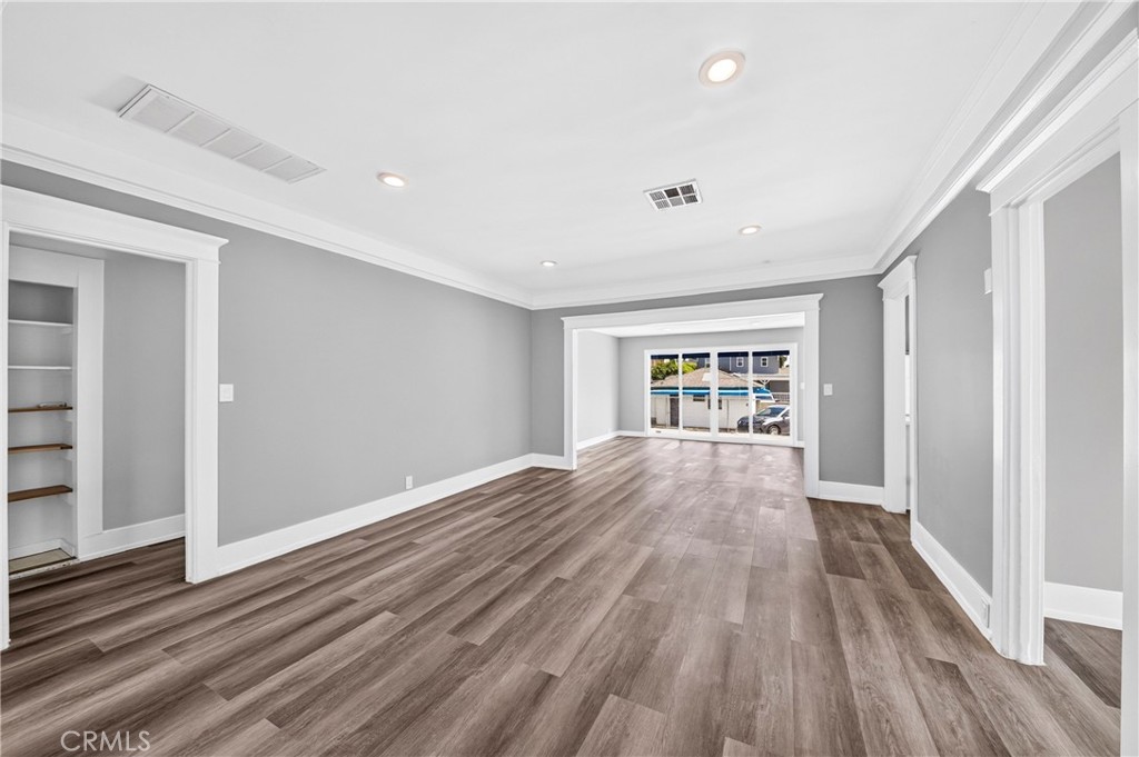 184 S Harvard Boulevard Property Photo 8