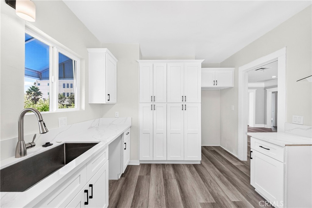 184 S Harvard Boulevard Property Photo 12
