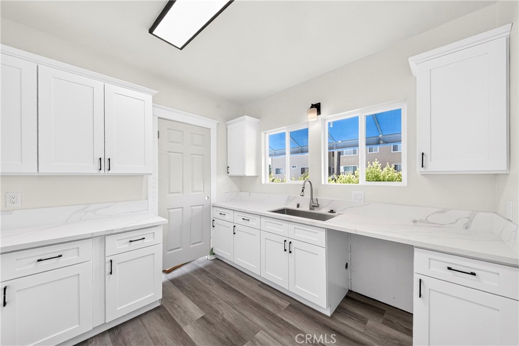 184 S Harvard Boulevard Property Photo 13
