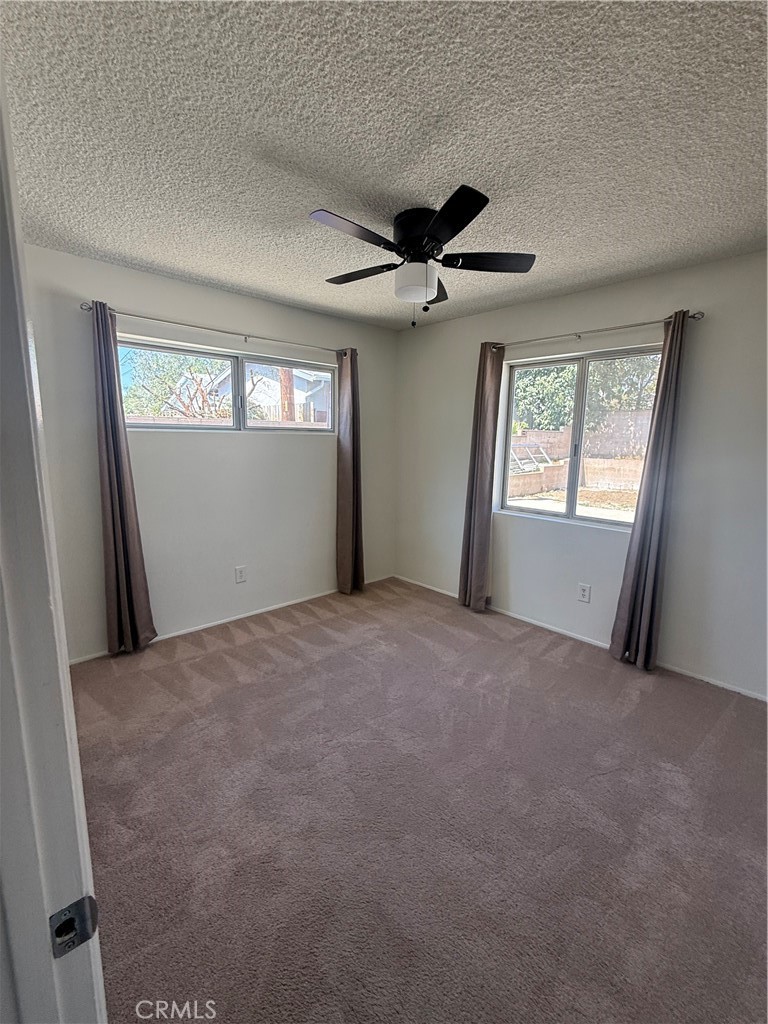 9260 Hemlock Property Photo 12