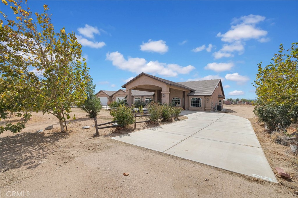 12771 Elm Property Photo 3
