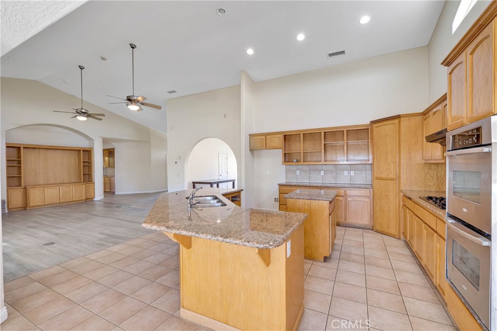 12771 Elm Property Photo 10
