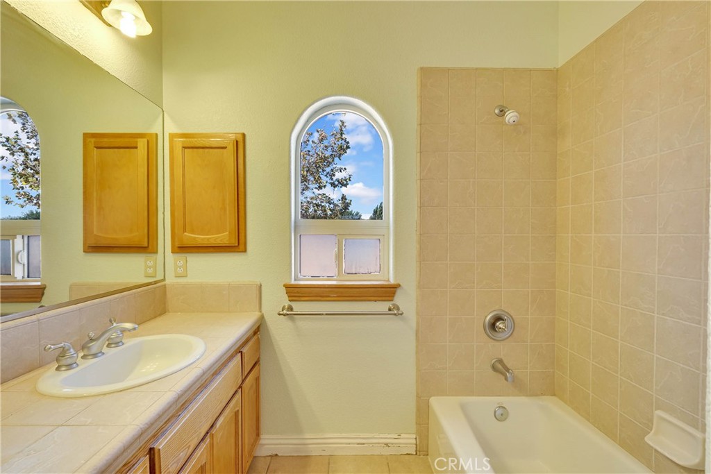 12771 Elm Property Photo 31