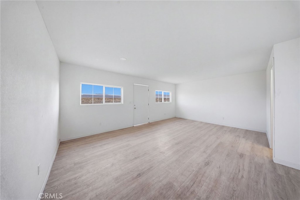 77420 Raymond Drive Property Photo 5