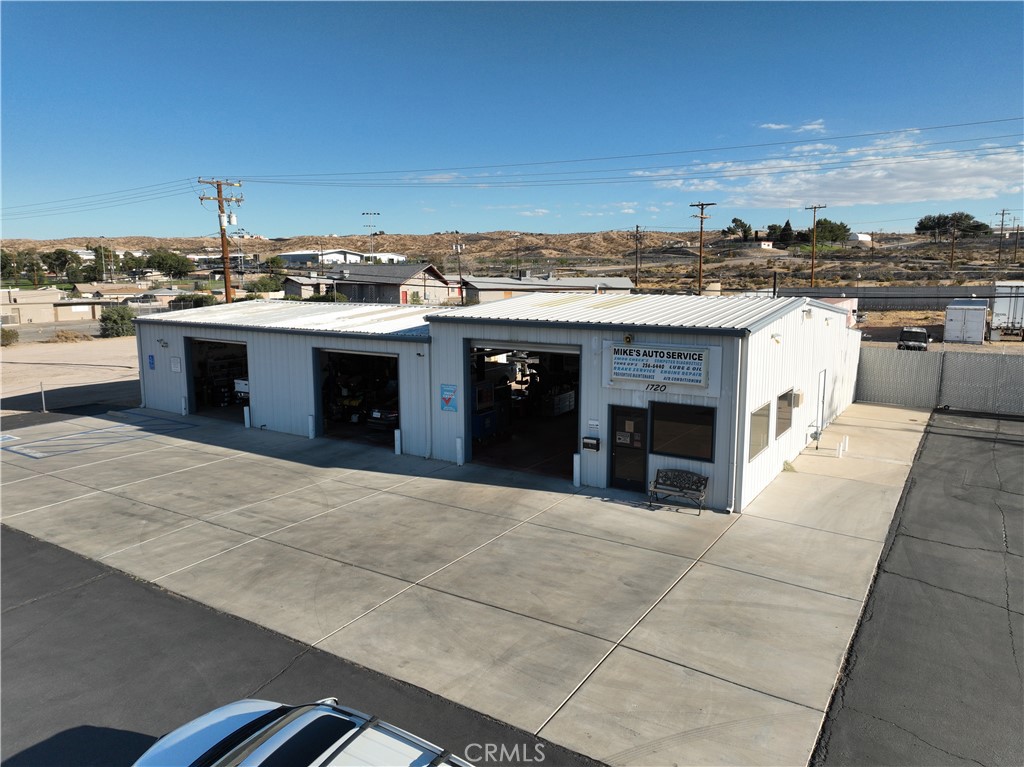 1720 W Main Street Property Photo 1