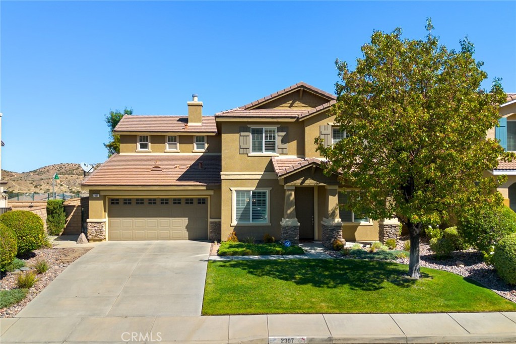 2307 Cornflower Way Property Photo 1