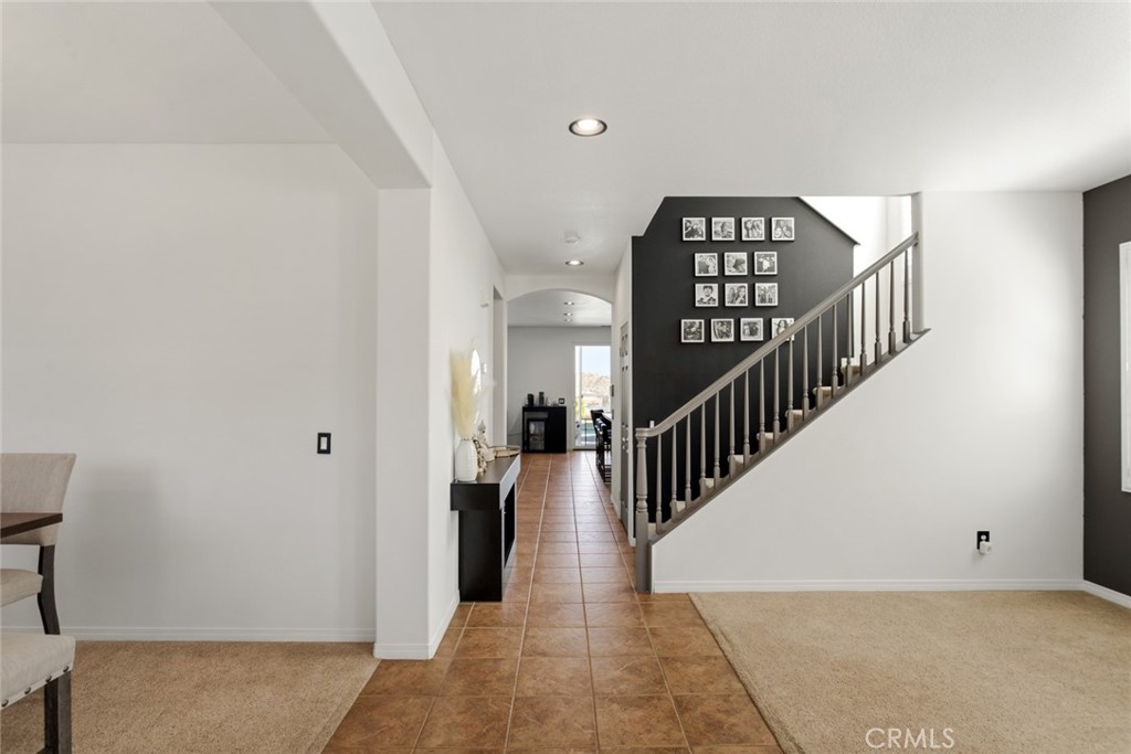 2307 Cornflower Way Property Photo 11