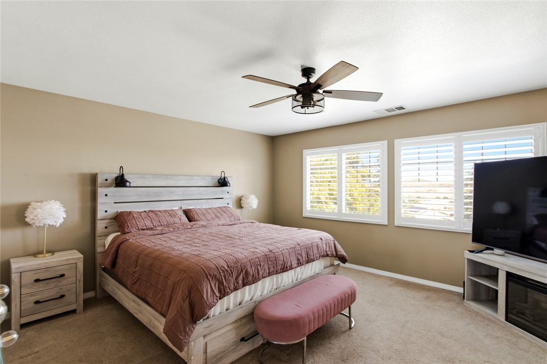2307 Cornflower Way Property Photo 16