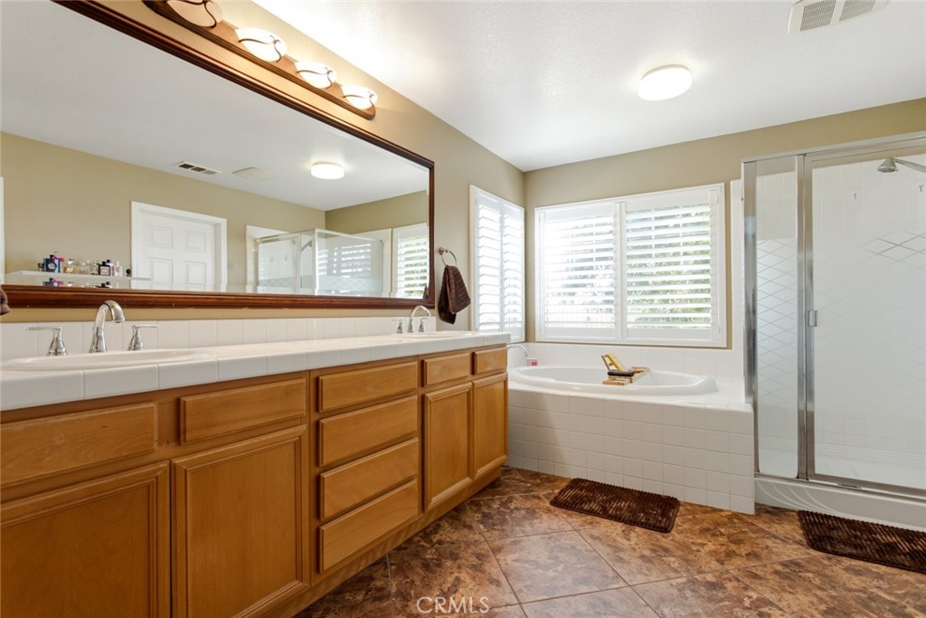 2307 Cornflower Way Property Photo 17